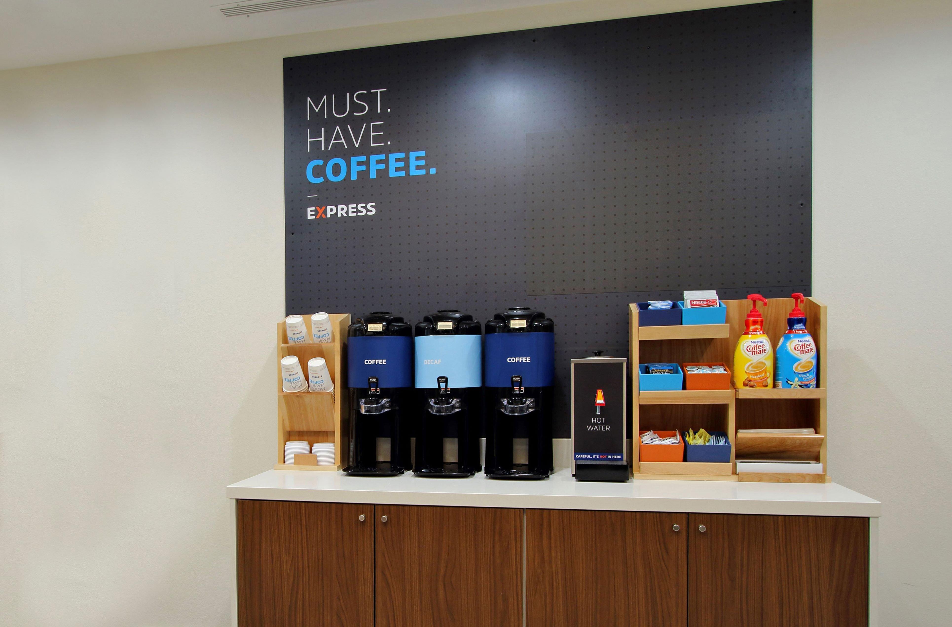 Holiday Inn Express & Suites Greenwood Mall By Ihg Esterno foto
