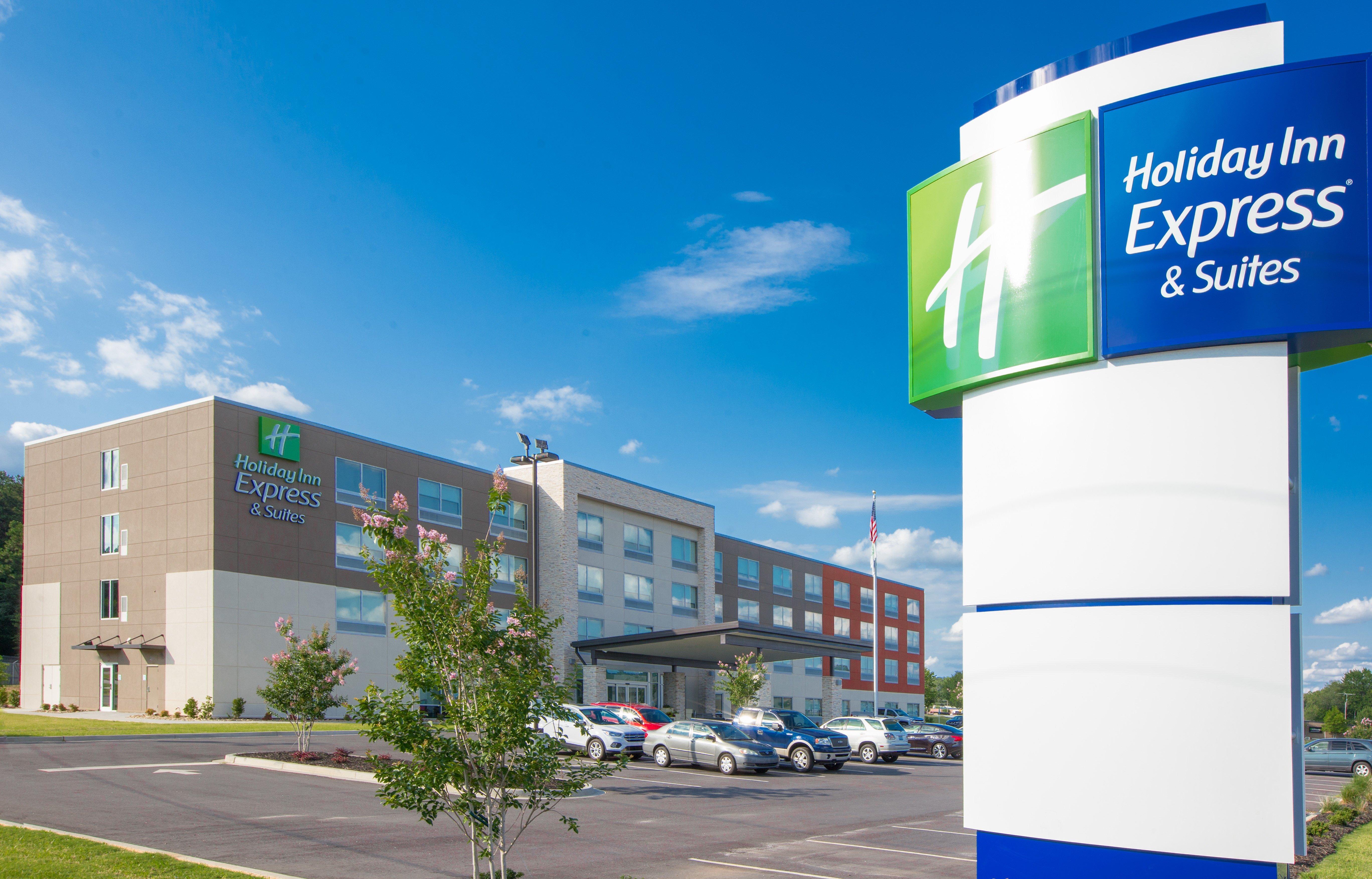 Holiday Inn Express & Suites Greenwood Mall By Ihg Esterno foto