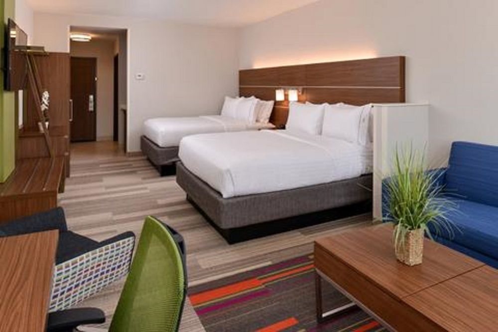 Holiday Inn Express & Suites Greenwood Mall By Ihg Esterno foto