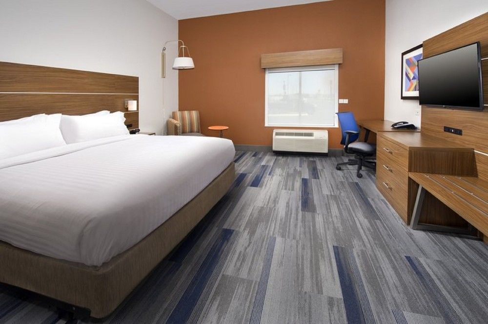 Holiday Inn Express & Suites Greenwood Mall By Ihg Esterno foto