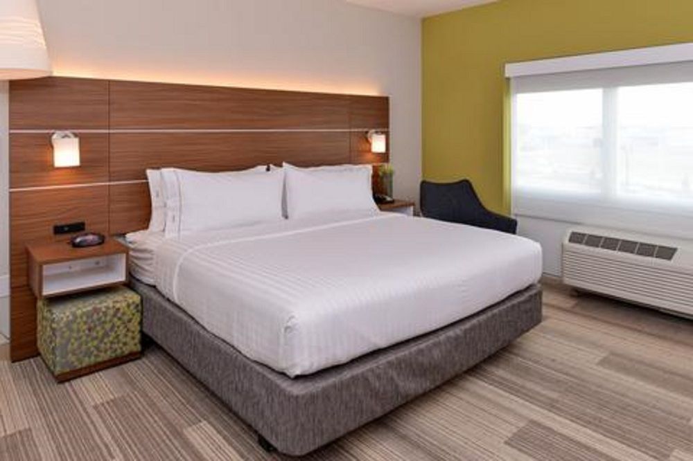 Holiday Inn Express & Suites Greenwood Mall By Ihg Esterno foto